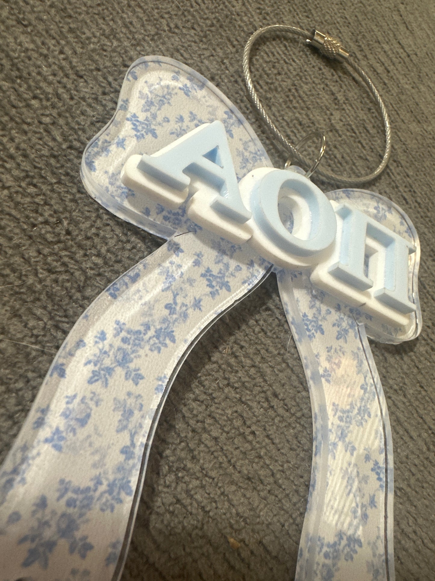 AOII light blue bow bag tag