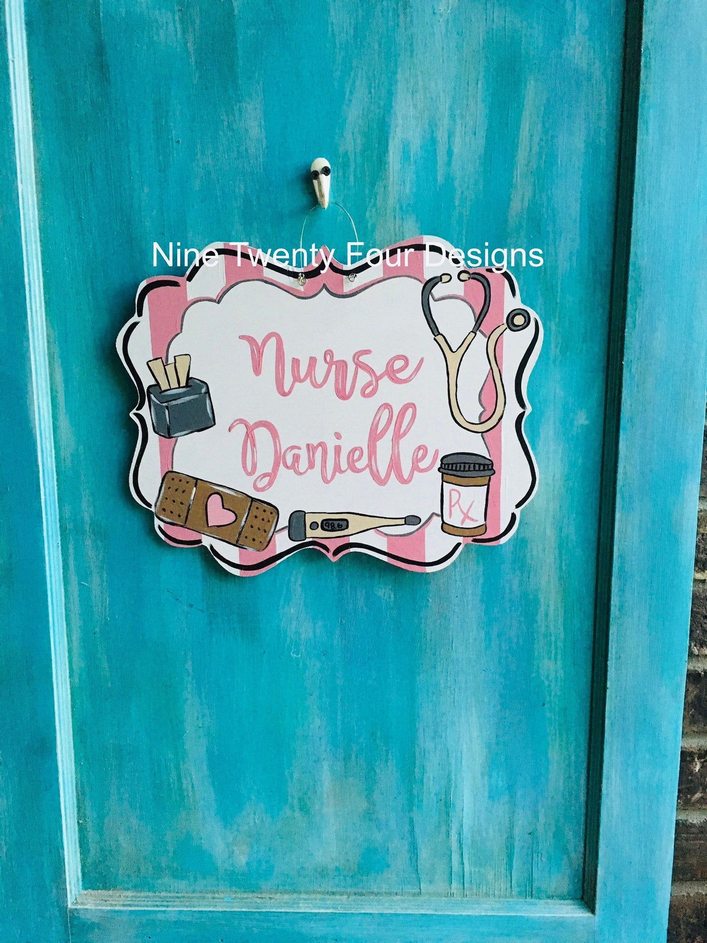 Nurse Door hanger, nurse, nurse gift, clinic decor, school, nurse decor, nurse-decor