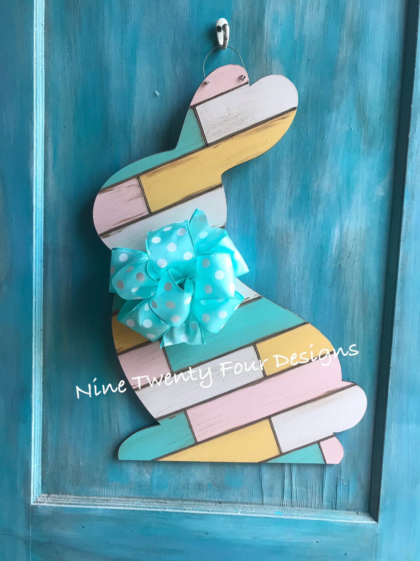 Shiplap bunny, door hanger, Easter door hanger