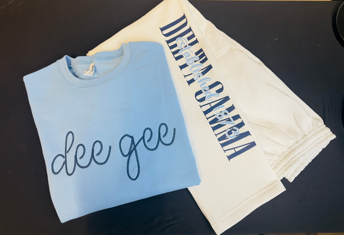 Delta Gamma Sweatshirt Set, Licensed Delta Gamma Sorority Lounge Set, Embroidered Dee Gee Fleece Outfit