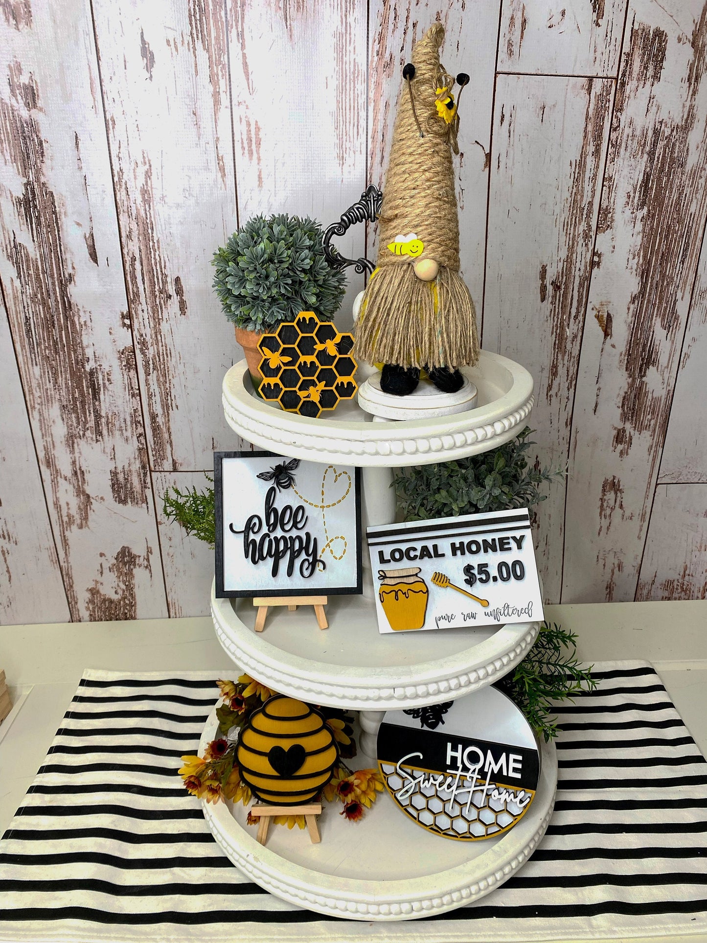 Bee Tray signs, Bee signs, Bee home decor, bee gnome